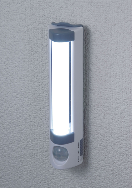 LEDセンサー付ライト