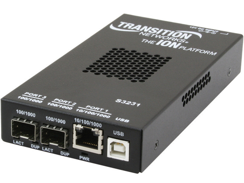 (2)SFP空きスロット/10/100/1000Base-T(RJ-45)/SFP