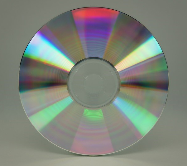 CMCpro データ用CD-R 700MB/48倍速/無地光沢・ノンレーベル/100枚x6ロール/箱